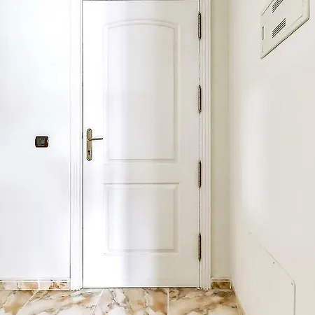 Edificio Nena 3 Bedrooms *